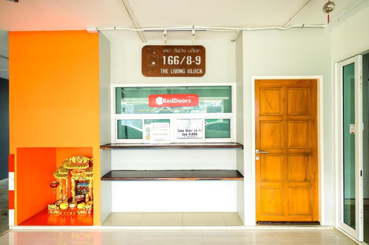 The Living Block Hotel Bangkok Exterior photo