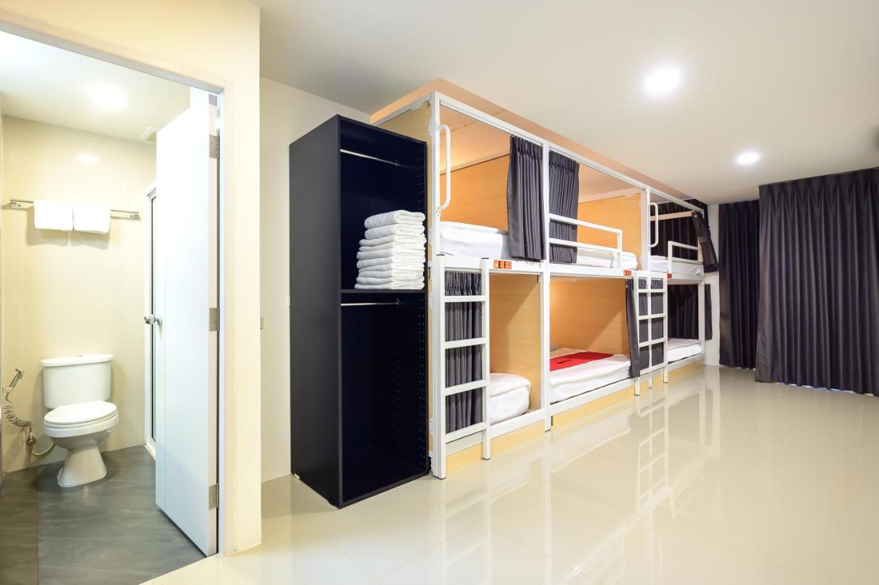 The Living Block Hotel Bangkok Exterior photo
